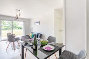 Dining - Eolia - appartement avec terrasse - plage à 600 m (Dinard)