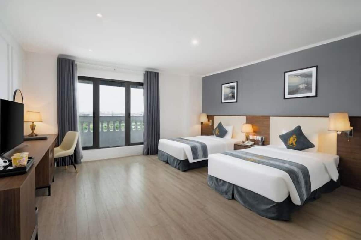 1 bedroom, premium bedding, pillow-top beds, minibar