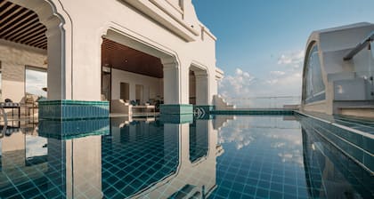 Rex Quang Binh Hotel