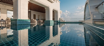 Rex Quang Binh Hotel