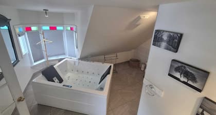 Sunrise Suite | Jacuzzi Soaker Tub, Fireplace & Garden | Walk Downtown Wolfville