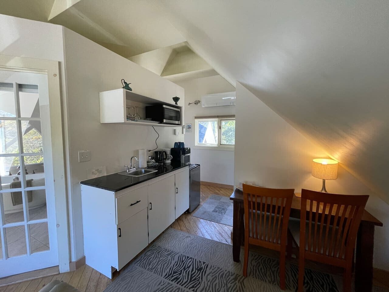 Fridge, microwave, coffee/tea maker, electric kettle