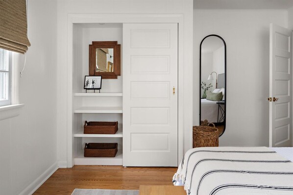 4 chambres, fer et planche à repasser, Wi-Fi gratuit, draps fournis