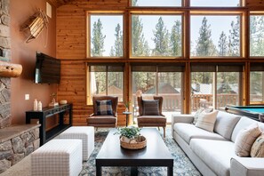 Smart TV, fireplace, offices