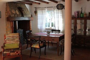Dining - Casa Avó das Bolachas (Nazaré)