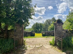 Enceinte de lâhĂ©bergement