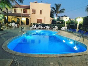 Utomhuspool