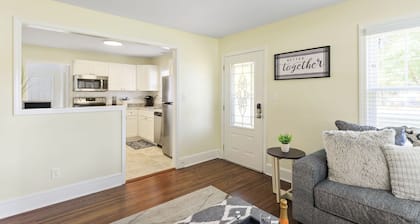 New! Renovated and 12 minutes to South End CLT!