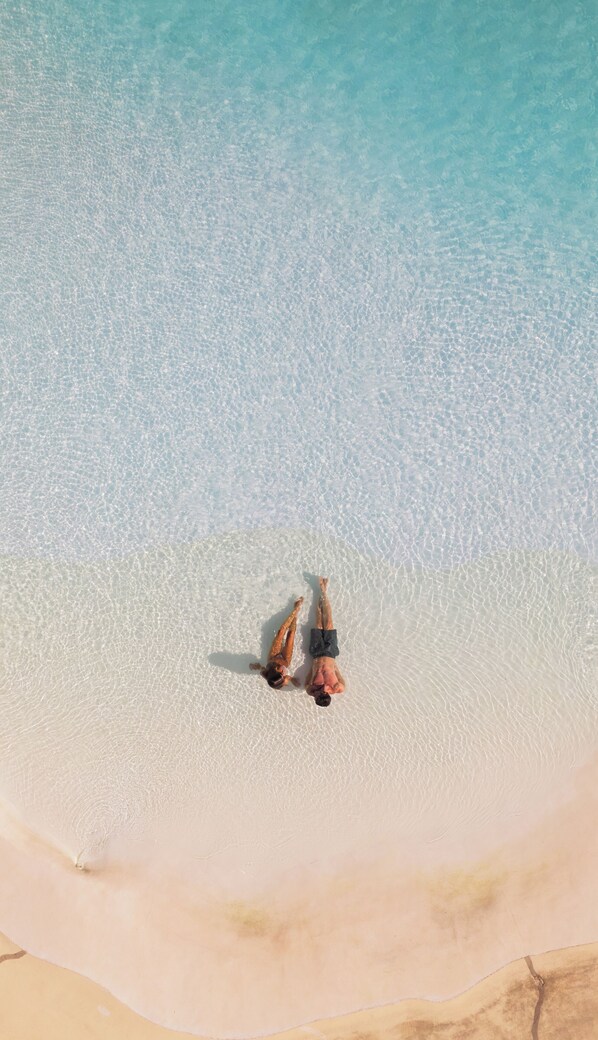 Piscine couverte, piscine extérieure (ouverte en saison)