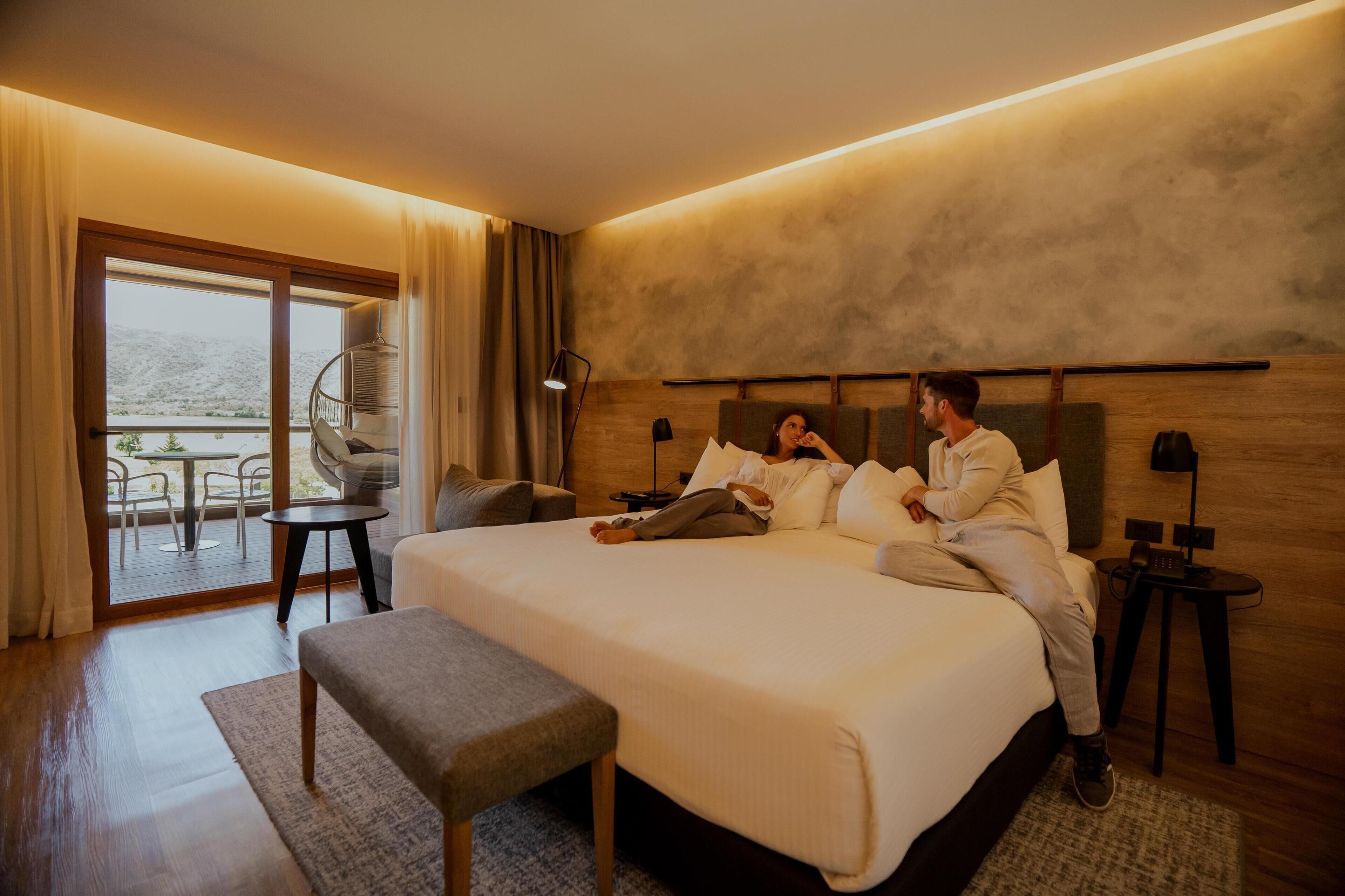 minibar, in-room safe, individually decorated, individually furnished