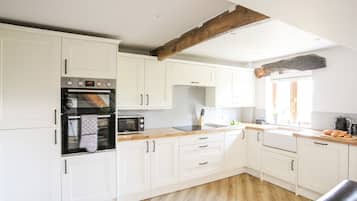 Cottage | Interior