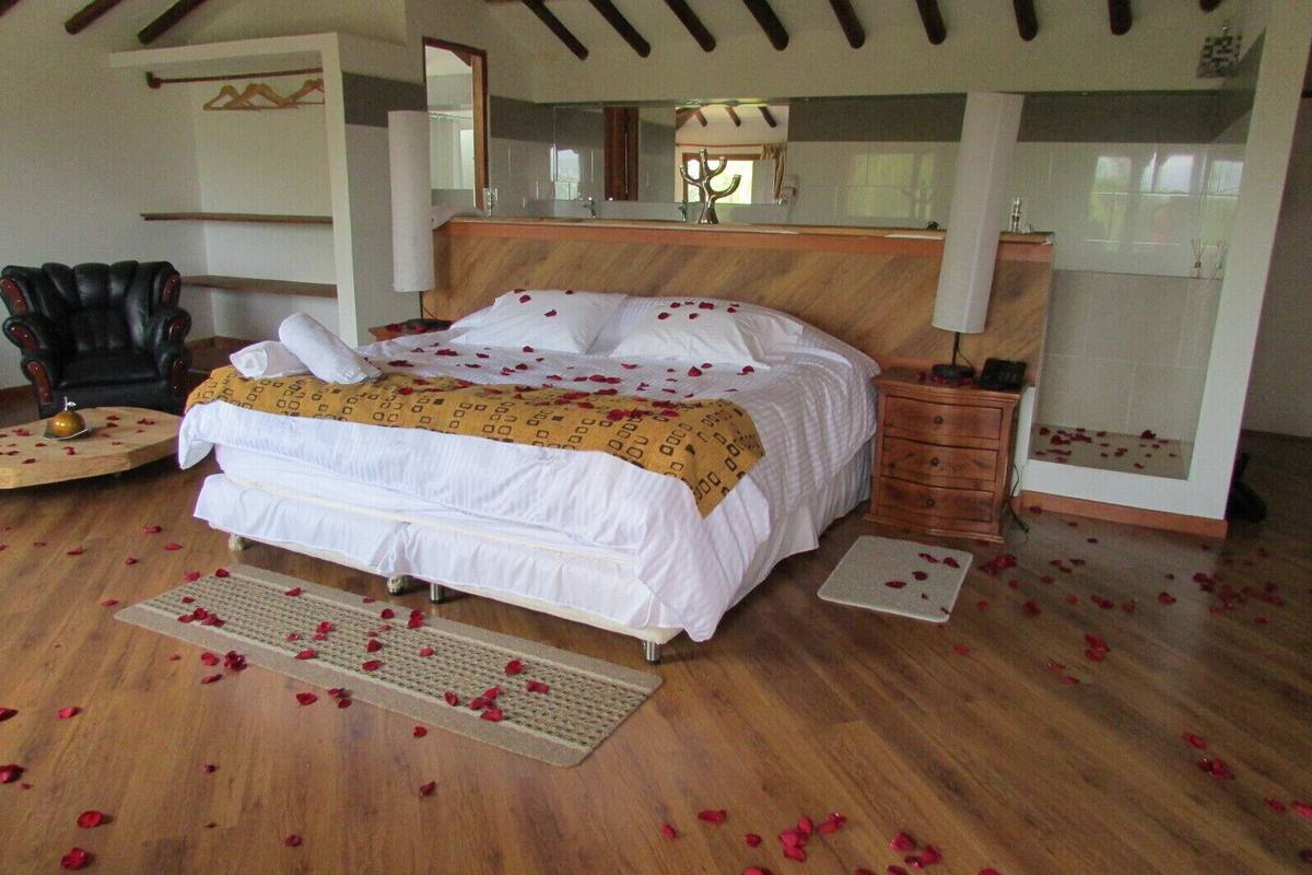 Luxury Room | Free WiFi