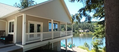 Luxury Lake House With Private Dock & Water Toys