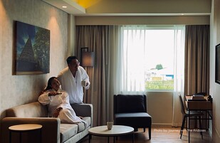 Caja de seguridad en la habitación y escritorio 