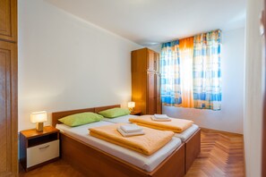 1 bedroom, iron/ironing board, free WiFi, bed sheets