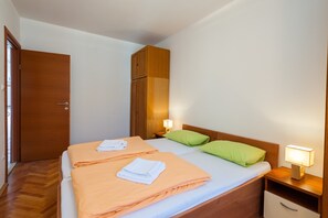 Apartment, 1 Queen Bed with Sofa bed | 1 bedroom, iron/ironing board, free WiFi, bed sheets