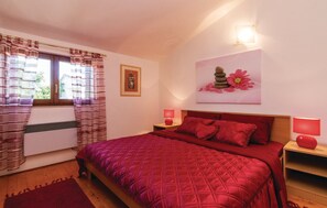 Appartement, 1 très grand lit et 1 canapé-lit | 1 chambre, fer et planche à repasser, Wi-Fi gratuit, draps fournis