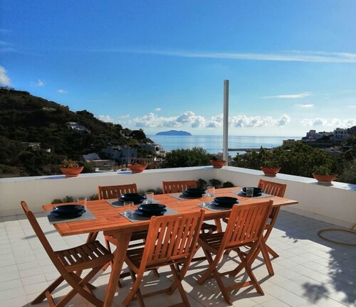 Villa with garden and 2 private terraces in the center of Ponza.