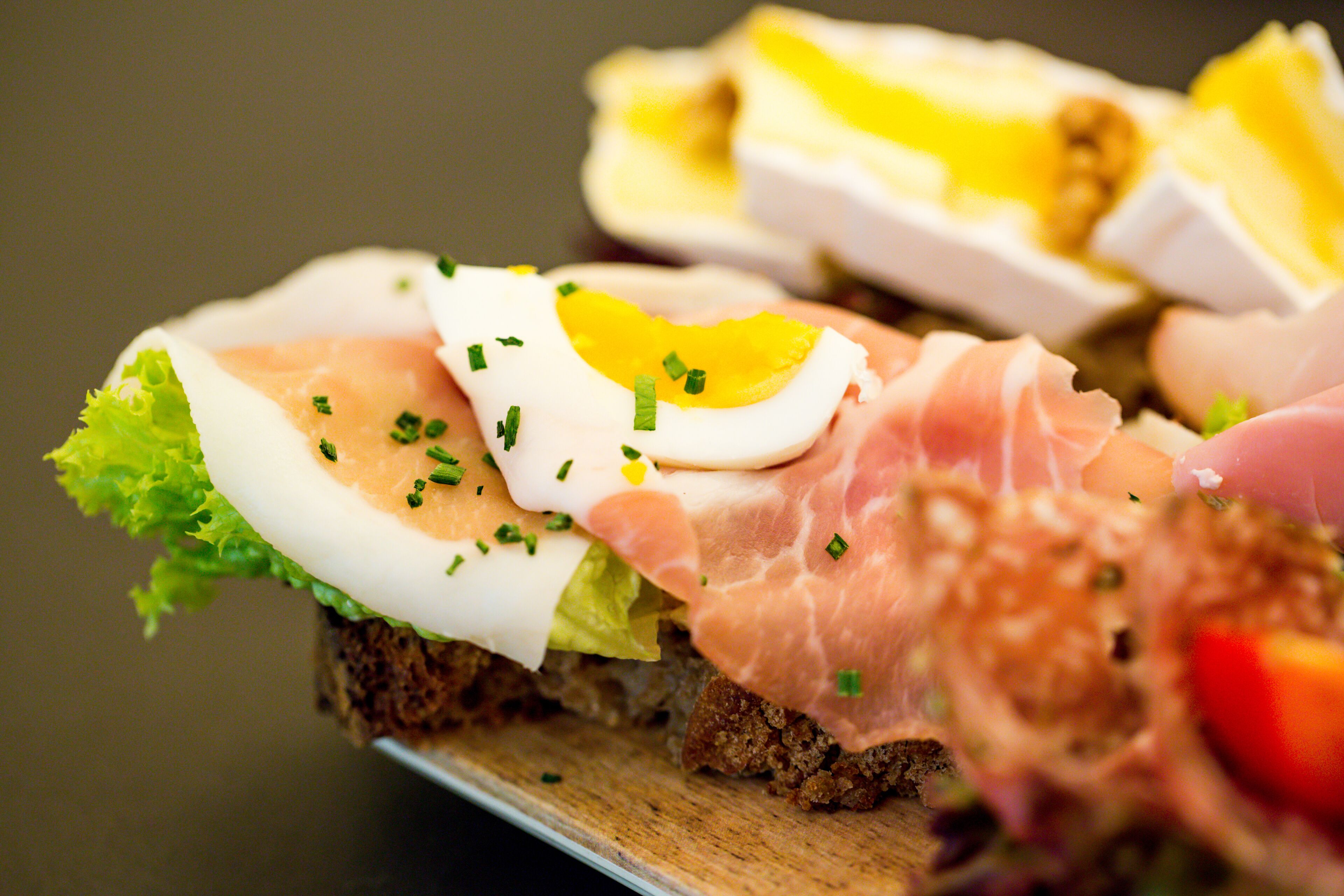 A sandwich with various ingredients.