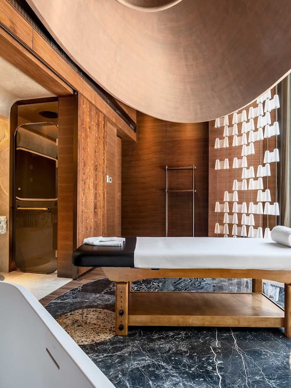 Couples treatment room(s), steam room, body treatments