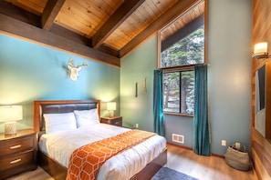 3 bedrooms, WiFi, bed sheets - Beautiful 3-Bedroom Contemporary Mountain Home by RedAwning (Truckee)