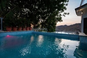 Alberca al aire libre