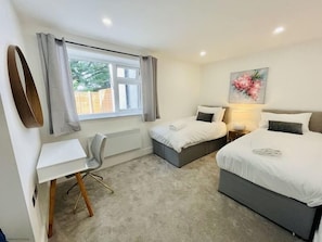 3 bedrooms, iron/ironing board, free WiFi, bed sheets