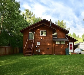 Exterior - The Raven Lodge, Garden Level Unit 2 (Anchorage)