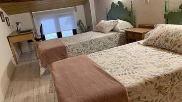 3 chambres, fer et planche Ă  repasser, Wi-Fi gratuit, draps fournis