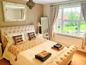 3 bedrooms, travel cot, free WiFi