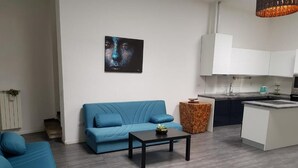 Comfort Apartment, 2 Bedrooms | Living room - DELUX APARTMENT (Milan)