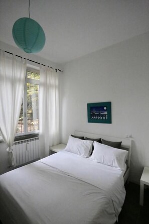 Comfort Apartment, 2 Bedrooms | 2 bedrooms, iron/ironing board, free WiFi - DELUX APARTMENT (Milan)