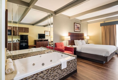 Suburban Studios Buffalo Airport