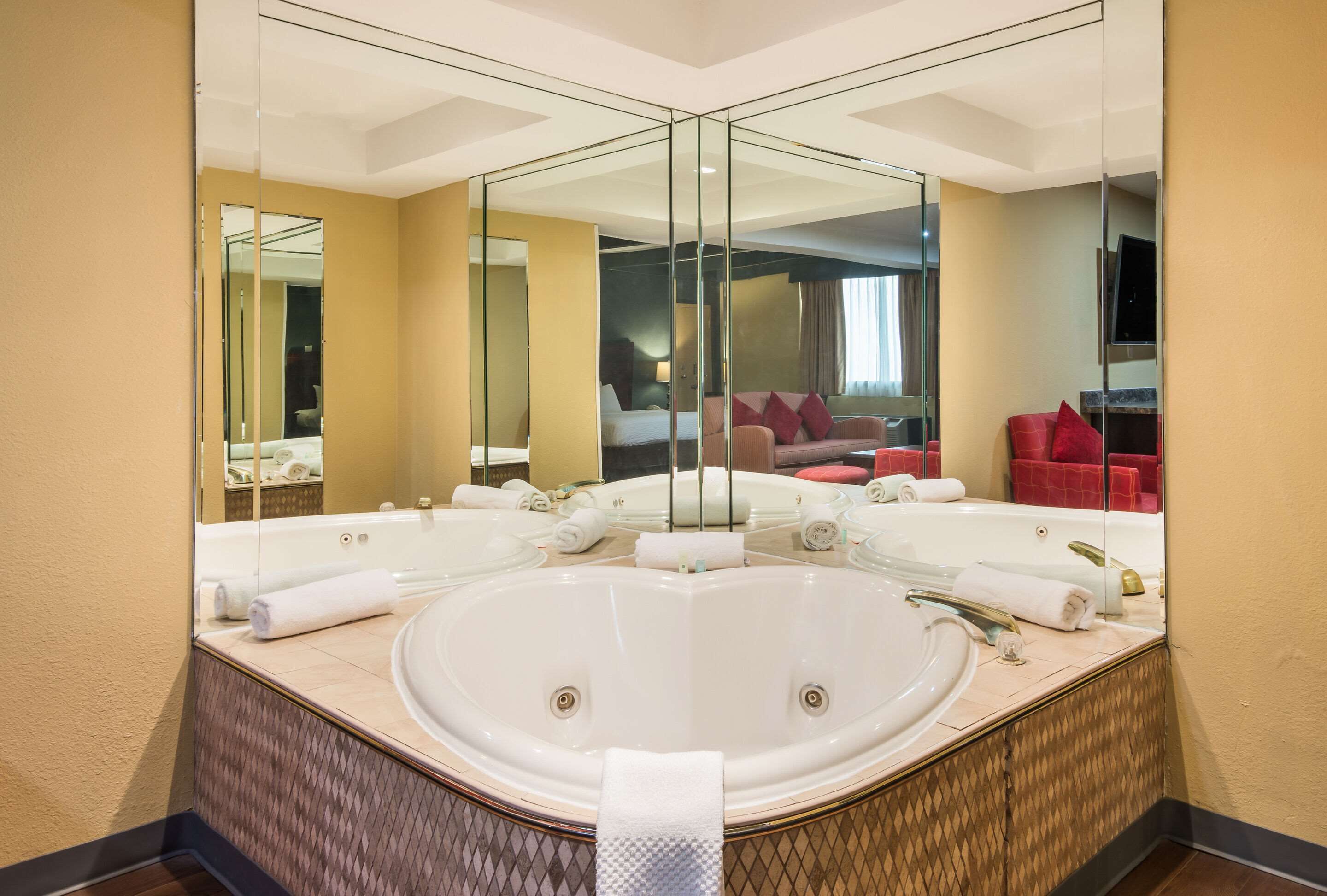 in-room safe, desk, laptop workspace, iron/ironing board