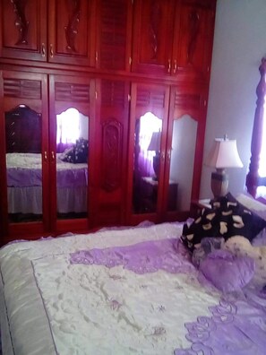 5 bedrooms, WiFi