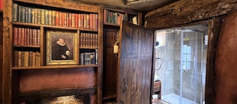 Hocus Pocus Tiny Hotel