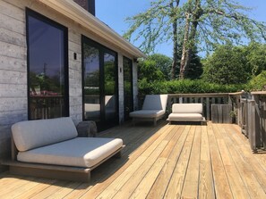 Terrace/patio - Modern home in Ditch Plains, 4-min-walk from the beach (Montauk)
