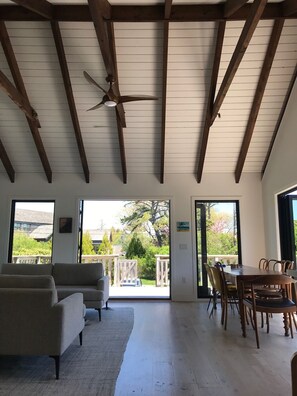 Interior - Modern home in Ditch Plains, 4-min-walk from the beach (Montauk)