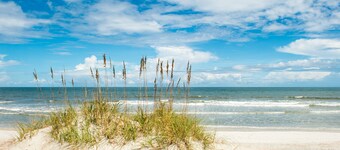 2 Bed/2.5 Bath Townhome In Gorgeous Timeless Amelia Island Steps from the Beach
