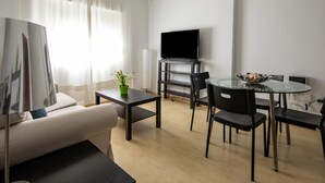 Unclassified image, 5 of 21, button - HOMEABOUT LA MERCED APARTMENT 32 (2BR 1BT) (Malaga)