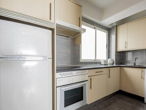 Microwave, coffee/tea maker, toaster - HOMEABOUT LA MERCED APARTMENT 32 (2BR 1BT) (Malaga)