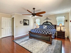 4 habitaciones, tabla de planchar con plancha y wifi gratis