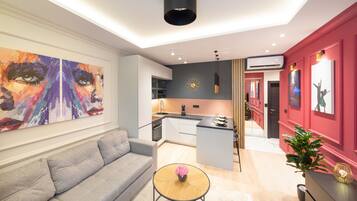 ์์ฑ ์ฑ๋ ์์ฒญ์ด ๊ฐ๋ฅํ 100cm ์ค๋งํธ TV, TV