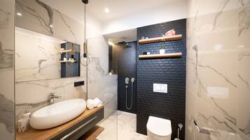 Elite Apartment | Bathroom
