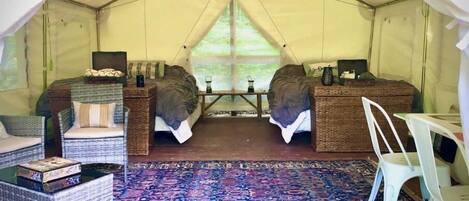 1 bedroom, bed sheets