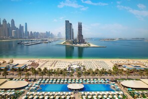 2 outdoor pools, free cabanas, pool umbrellas