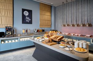 Desayuno buffet incluido todos los días 