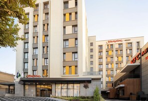 Exterior - Hampton by Hilton Tashkent (Tashkent)