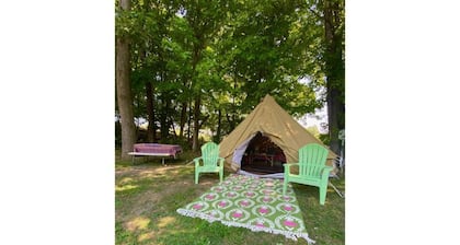 Gypsy Belle Glamping Tent & Breakfast for 2 in Finger Lakes Wine Country!