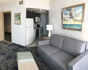 Smart TV, videojuegos, reproductor de DVD y futbolito 